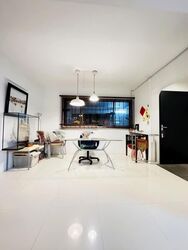 Blk 335 Jurong East Avenue 1 (Jurong East), HDB Executive #537235421